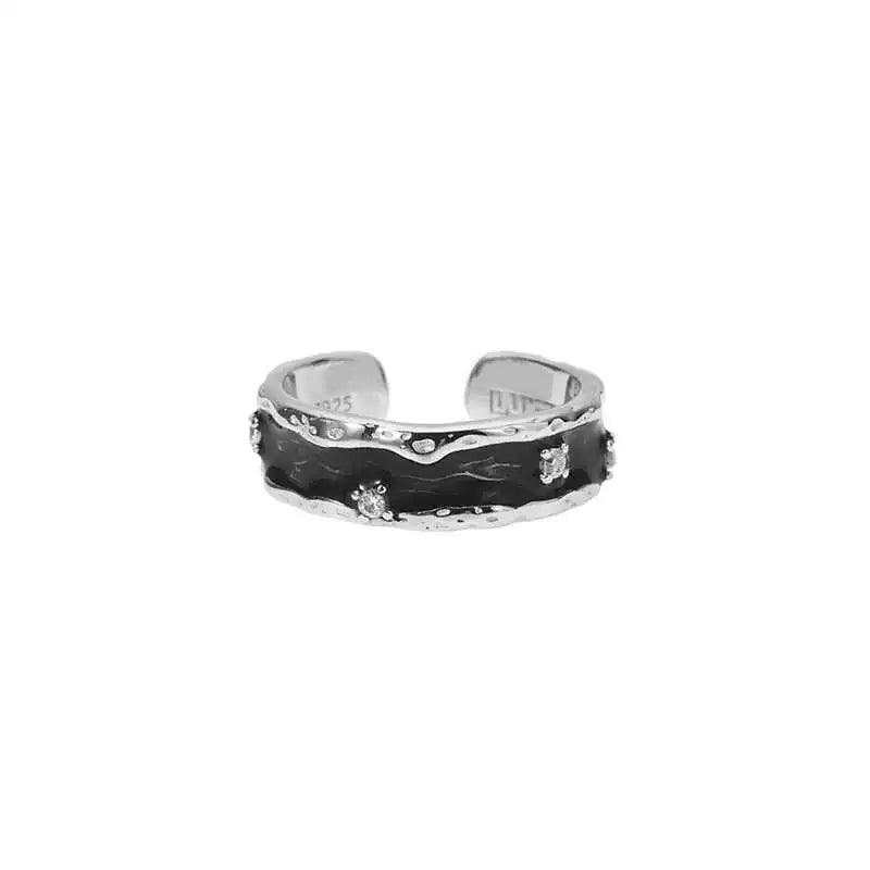 LUXTA Black Ring – sleek black ring, modern statement gift for him | Modern and sleek ring for men